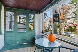 160 Pinewood Pl, Teaneck Township, NJ 07666 - Photo 5