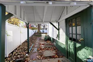 160 Pinewood Pl, Teaneck Township, NJ 07666 - Photo 31