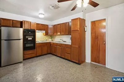 1207 Anderson Avenue, Fort Lee, NJ 07024 - Photo 25