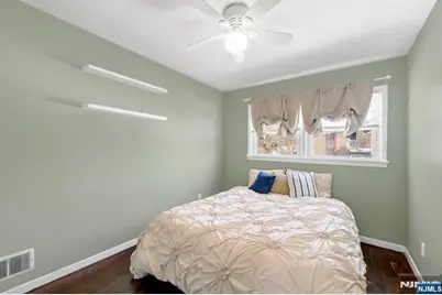 490 Albert Place, New Milford, NJ 07646 - Photo 29