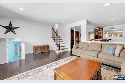 490 Albert Place, New Milford, NJ 07646 - Photo 5