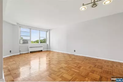 1450 Palisade Avenue 5J #5J, Fort Lee, NJ 07024 - Photo 7