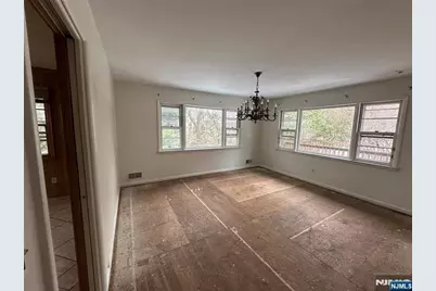 633 Wilmerding Avenue, Teaneck Township, NJ 07666 - Photo 3