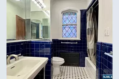 695 Palisade Avenue, Cliffside Park, NJ 07010 - Photo 21