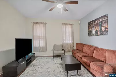 107 Huntington Terrace, Newark, NJ 07112 - Photo 21