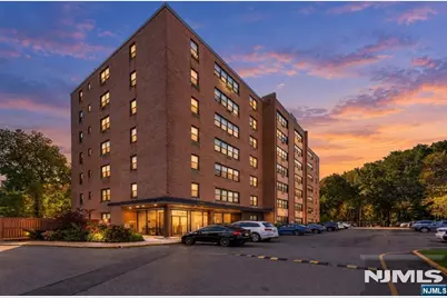 2348 Linwood Avenue 1K #1K, Fort Lee, NJ 07024 - Photo 1