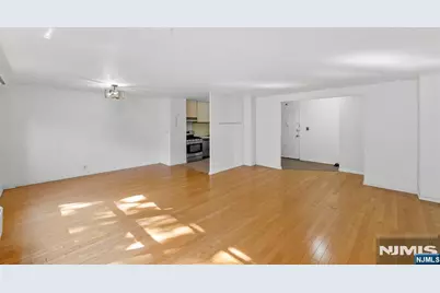 2348 Linwood Avenue 1K #1K, Fort Lee, NJ 07024 - Photo 3