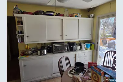 127 Glenwild Avenue, Bloomingdale, NJ 07403 - Photo 5