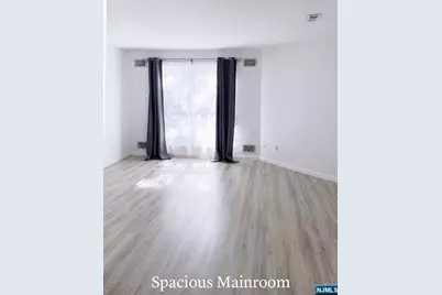 154 Lynette Drive, Fort Lee, NJ 07024 - Photo 3