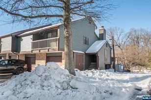 7 Summit, Clinton, NJ 08801 - Photo 3