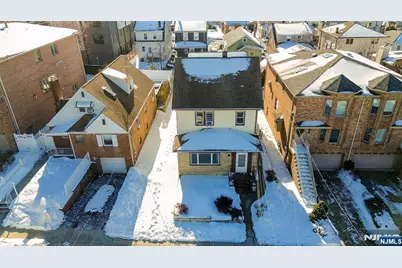 428 Lawton Avenue, Cliffside Park, NJ 07010 - Photo 3