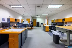 307 W Pleasantview Ave, Hackensack, NJ 07601 - Photo 9