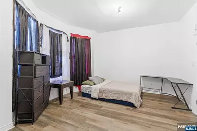 371 Badger Avenue, Newark, NJ 07112 - Photo 11