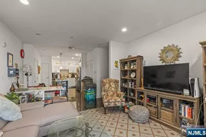 310 Cliff Lane 1H #1H, Cliffside Park, NJ 07010 - Photo 7