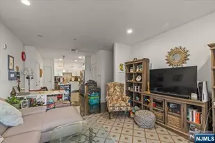 310 Cliff Ln 1H, Cliffside Park, NJ 07010 - Photo 7