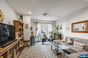 310 Cliff Ln 1H, Cliffside Park, NJ 07010 - Photo 5