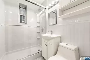 8450 Blvd E 1H, North Bergen, NJ 07047 - Photo 15