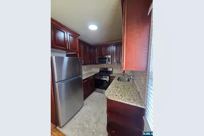 5 Bay Avenue 2 #2, Bloomfield, NJ 07003 - Photo 5