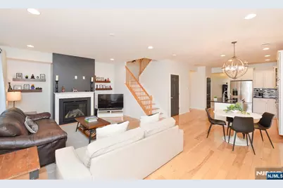 30 Masterson Court, Waldwick, NJ 07463 - Photo 9