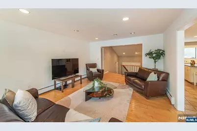 36 Yellow Brick Road, Wayne, NJ 07470 - Photo 3