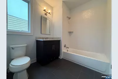 307 Gorge Road 402 #402, Cliffside Park, NJ 07010 - Photo 9