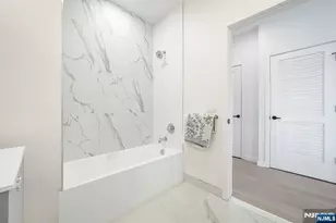 1 Mallory 203, Jersey City, NJ 07305 - Photo 5