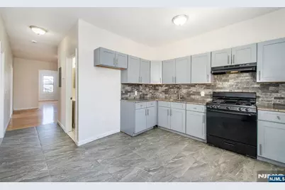 1022 E 22nd, Paterson, NJ 07513 - Photo 15