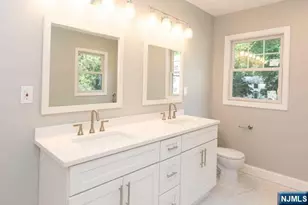 125 Arcola Ave, Paramus, NJ 07652 - Photo 23