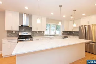 125 Arcola Ave, Paramus, NJ 07652 - Photo 7