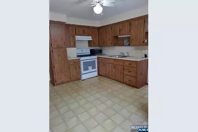 121 Pierre Avenue 2 #2, Garfield, NJ 07026 - Photo 7