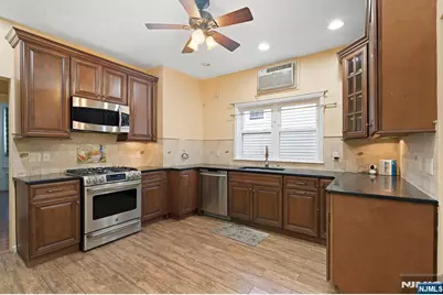 206 Highland Avenue, Kearny, NJ 07032 - Photo 5