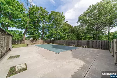 10 Tilley Avenue, Pequannock Township, NJ 07444 - Photo 5
