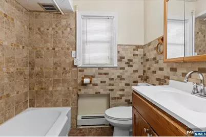 62 Johnson Avenue, Wallington, NJ 07057 - Photo 9