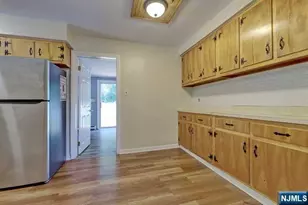 15-47 Elmary Pl, Fair Lawn, NJ 07410 - Photo 7