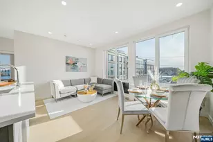 1 Mallory 405, Jersey City, NJ 07305 - Photo 7