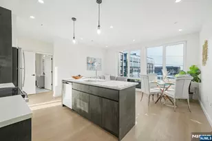 1 Mallory 405, Jersey City, NJ 07305 - Photo 9