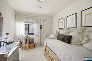 1511 John St, Fort Lee, NJ 07024 - Photo 17