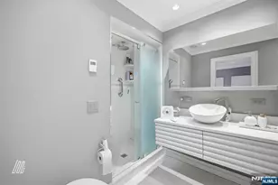 1511 John St, Fort Lee, NJ 07024 - Photo 15