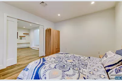 204 Gilbert Avenue, Elmwood Park, NJ 07407 - Photo 41