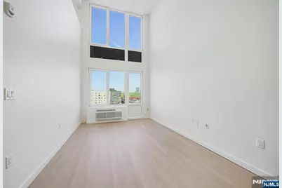 1 Mallory 506 #506, Jersey City, NJ 07305 - Photo 5