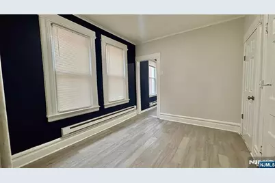 17 Franklin Avenue 6 #6, Harrison, NJ 07029 - Photo 3