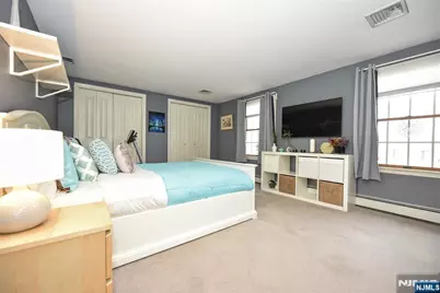 84 W Midland Avenue, Paramus, NJ 07652 - Photo 25