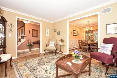 84 W Midland Avenue, Paramus, NJ 07652 - Photo 7