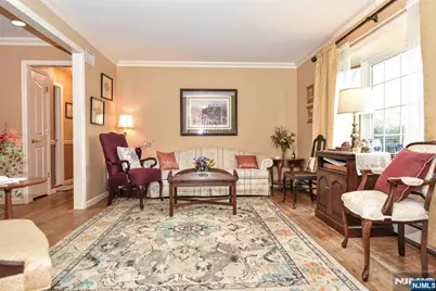 84 W Midland Avenue, Paramus, NJ 07652 - Photo 5