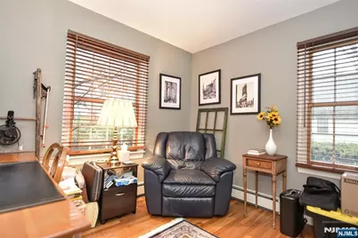 84 W Midland Avenue, Paramus, NJ 07652 - Photo 21