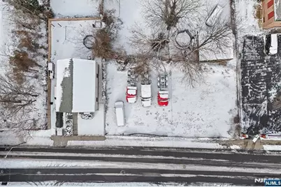 27 Oakwood Avenue, Orange, NJ 07050 - Photo 3