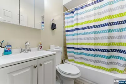 407 3rd Avenue, Newark, NJ 07107 - Photo 7
