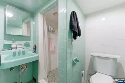 407 3rd Avenue, Newark, NJ 07107 - Photo 17
