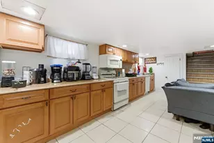 407 3rd Ave, Newark, NJ 07107 - Photo 19