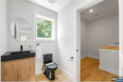 429 Riverside Avenue, Rutherford, NJ 07070 - Photo 7